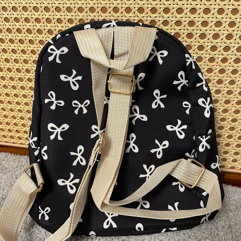 Black Bow Pattern Mini Backpack - Picture 2 of 4